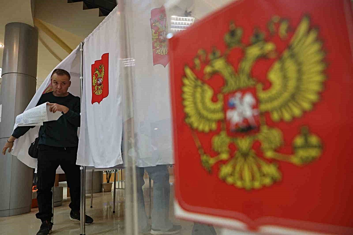 Putin\'in kurucusu olduğu Birleşik Rusya, Duma seçimini yüzde 57,83 oyla kazandı