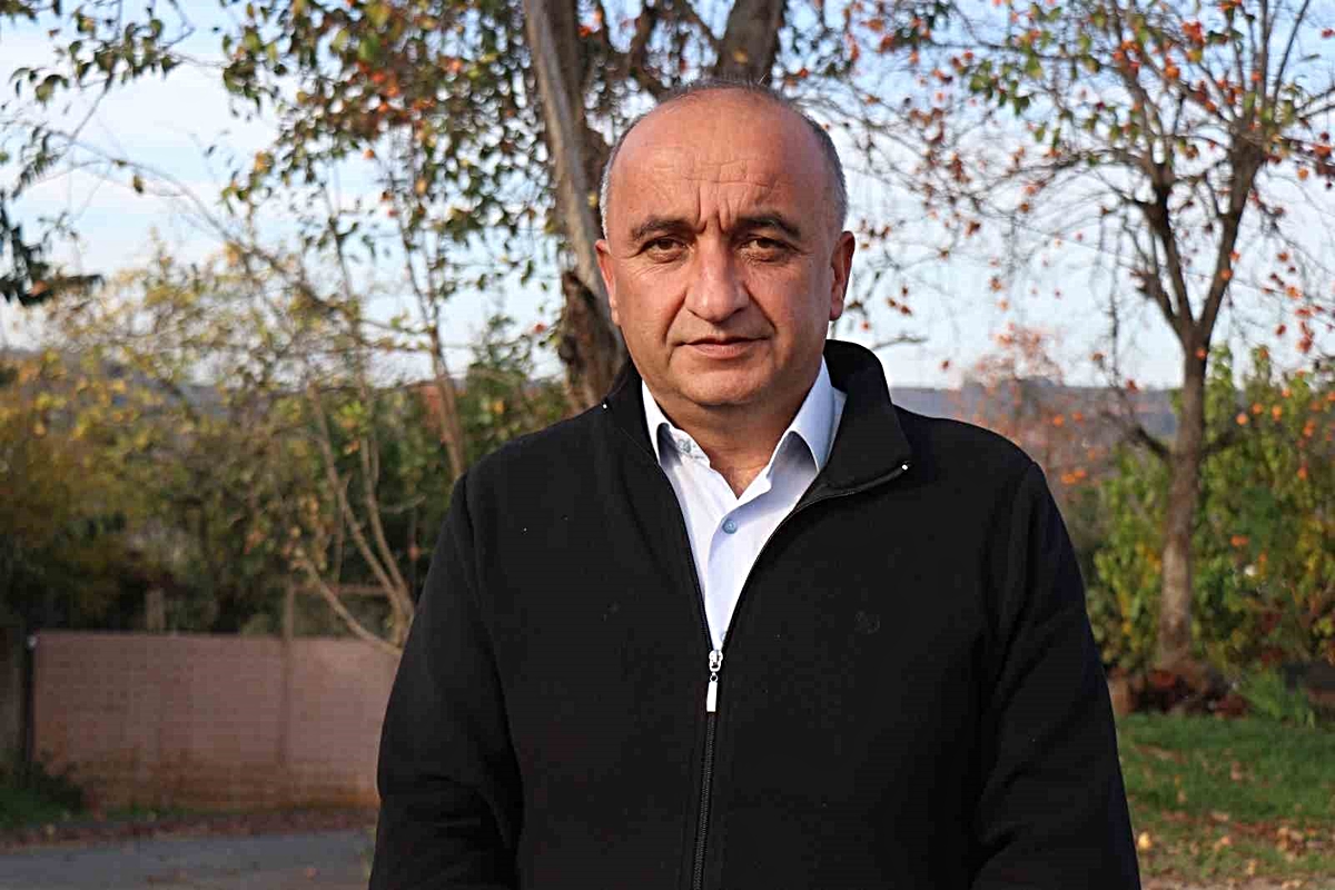 Kocaali\'de şüpheli ölüm: Bezirgan Mahallesi Muhtarı aracının içinde başından vurulmuş halde bulundu