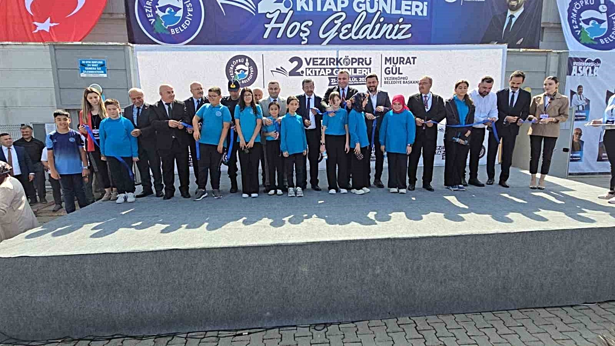 Samsun Vezirköprü\'de 2. Kitap Günleri öğrencilerin ilgisiyle açıldı