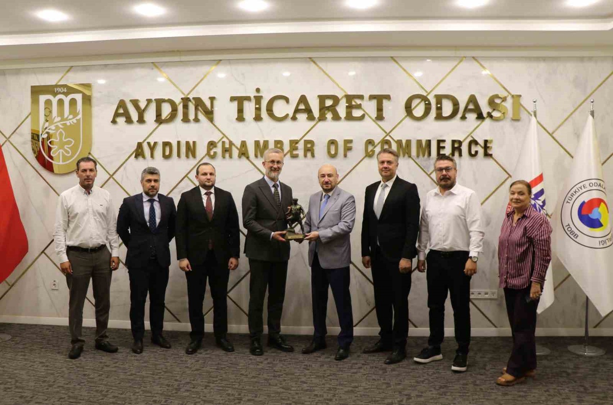 Ukrayna Ankara Büyükelçisi Dzhelialov, AYTO\'da Aydın\'ın ticari potansiyelini görüştü