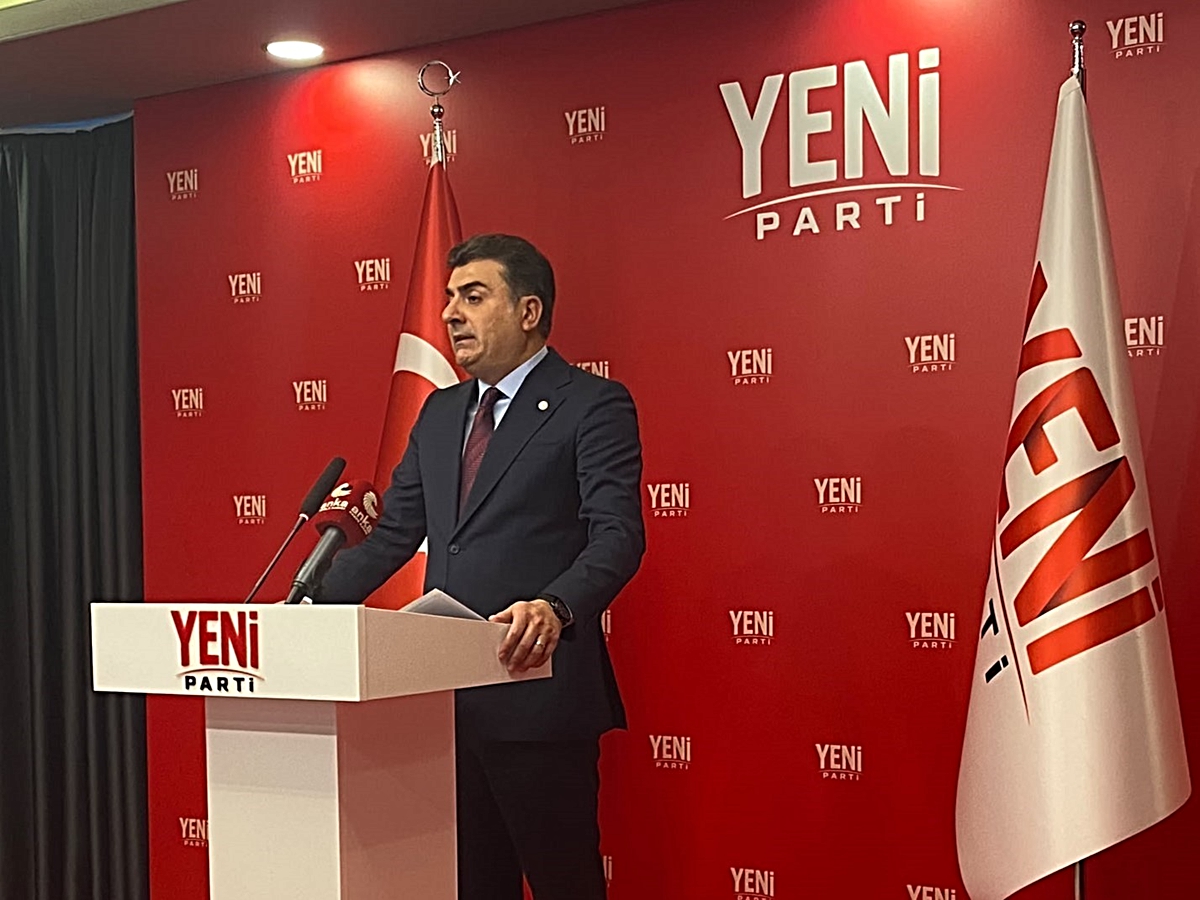 YENİ Parti kapatılacak mı? Özel\'e yakın isim son planı açıkladı