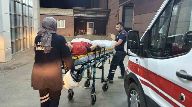 Adıyaman'da kontrolden çıkan motosiklet devrildi, sürücü yaralandı