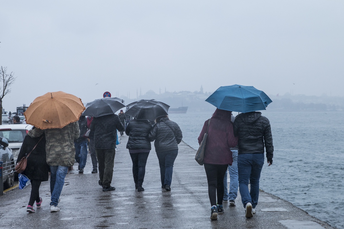 AKOM İstanbul için yeni yağış uyarısı yaptı, 7 bin 38 personel hazır bekliyor