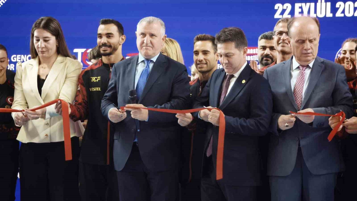 Bakan Bak, Ankara\'da açılan salonda TCF\'nin artık kirada olmadığını söyledi