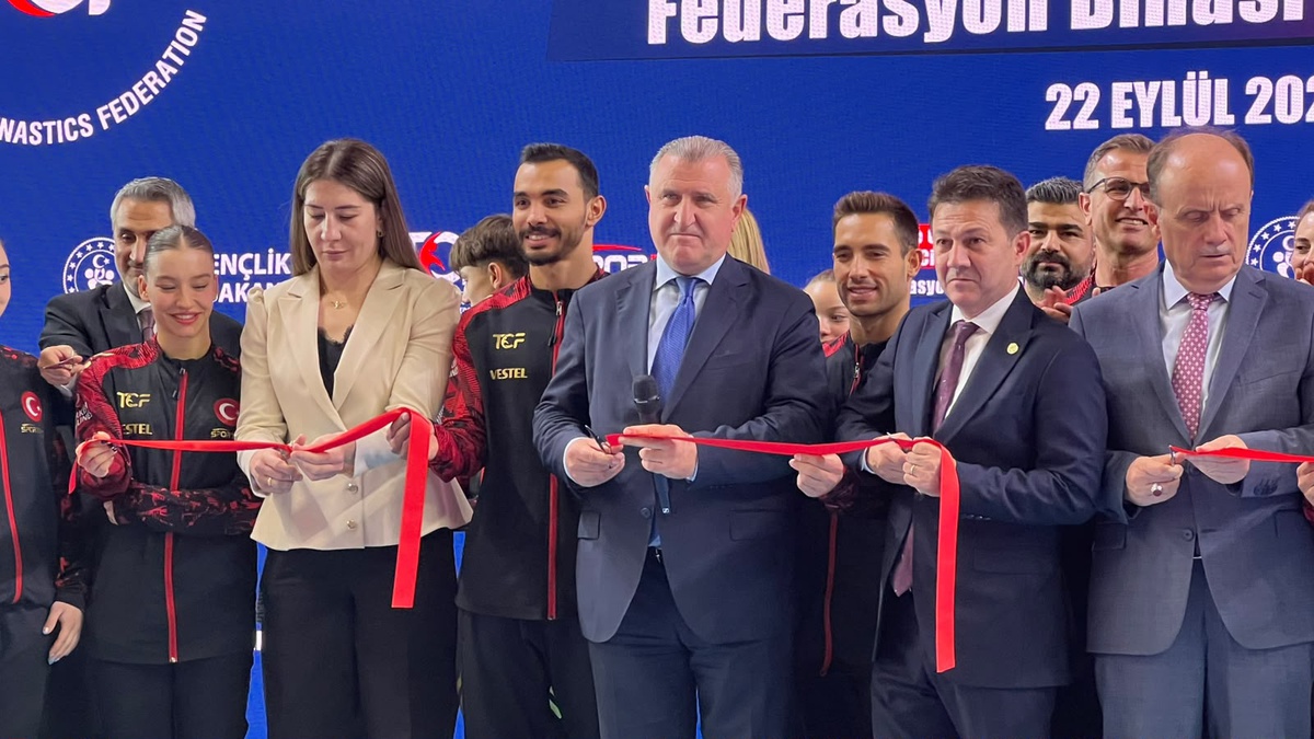 Gençlik ve Spor Bakanı Bak, Etimesgut\'ta 46 bin metrekarelik cimnastik tesisini açtı