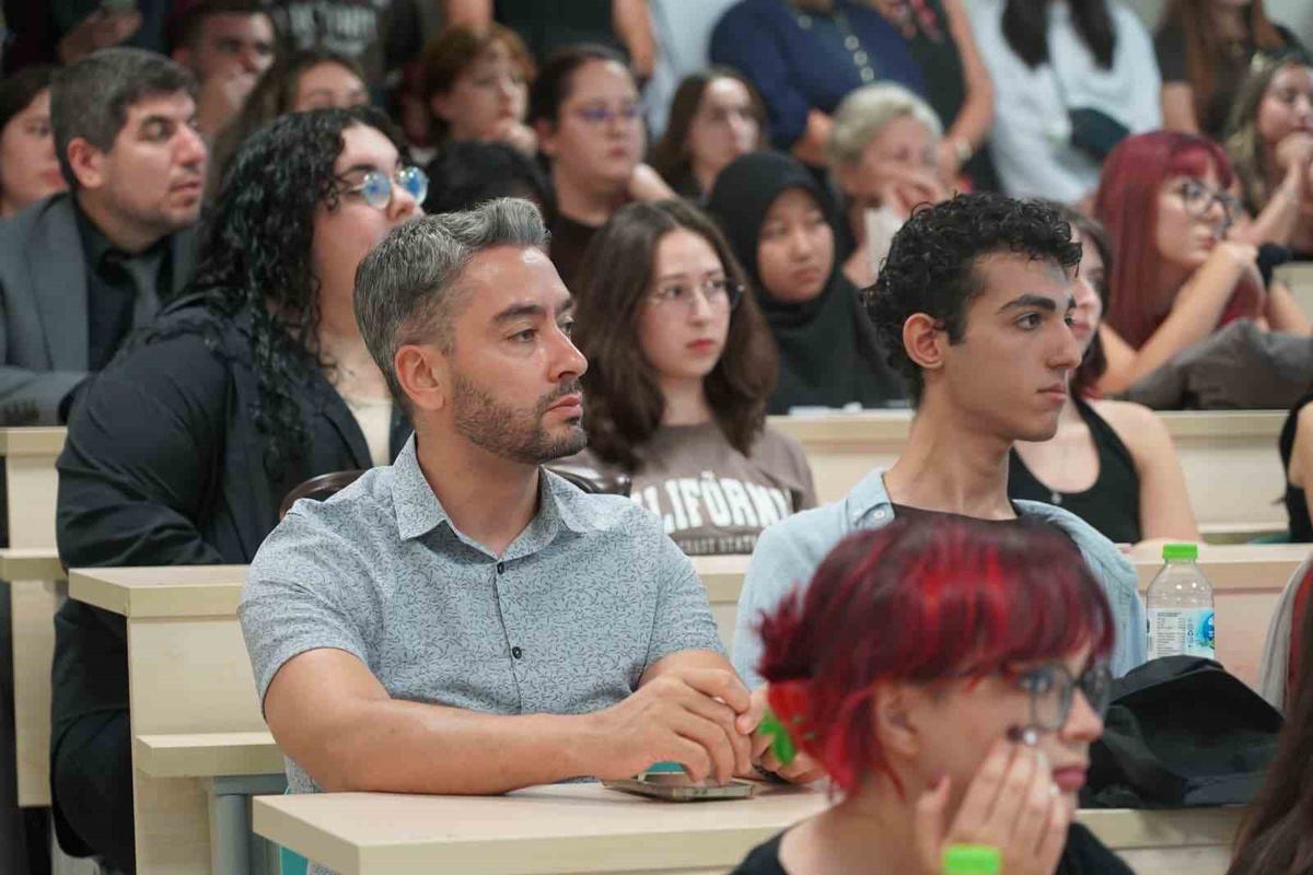 YÖK öncülüğünde belirlenen \'Terörsüz Türkiye\' konusu BARÜ\'de ilk derslerde anlatıldı