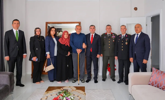 Bayburt Valisi Eldivan gazileri ziyaret etti, devletin yanında olduğunu söyledi
