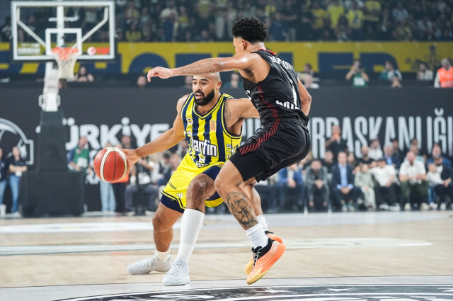 Beşiktaş'ı mağlup eden Fenerbahçe, Cumhurbaşkanlığı Kupası'nda şampiyon