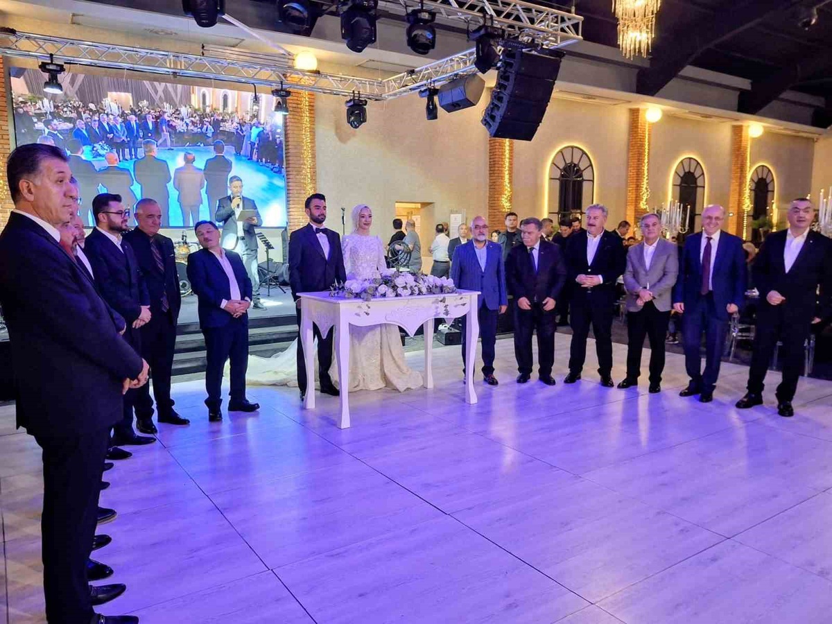 Beyza Ejder ile Enes Dağ\'ın nikahını Büyükkılıç kıydı, Kayseri protokolü katıldı