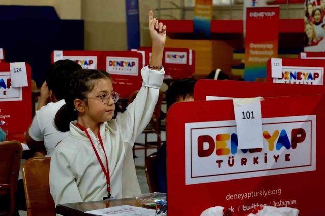 Sıfır atık için mekanik tasarım yapan 215 öğrenci Bilecik'te hünerlerini sergiledi