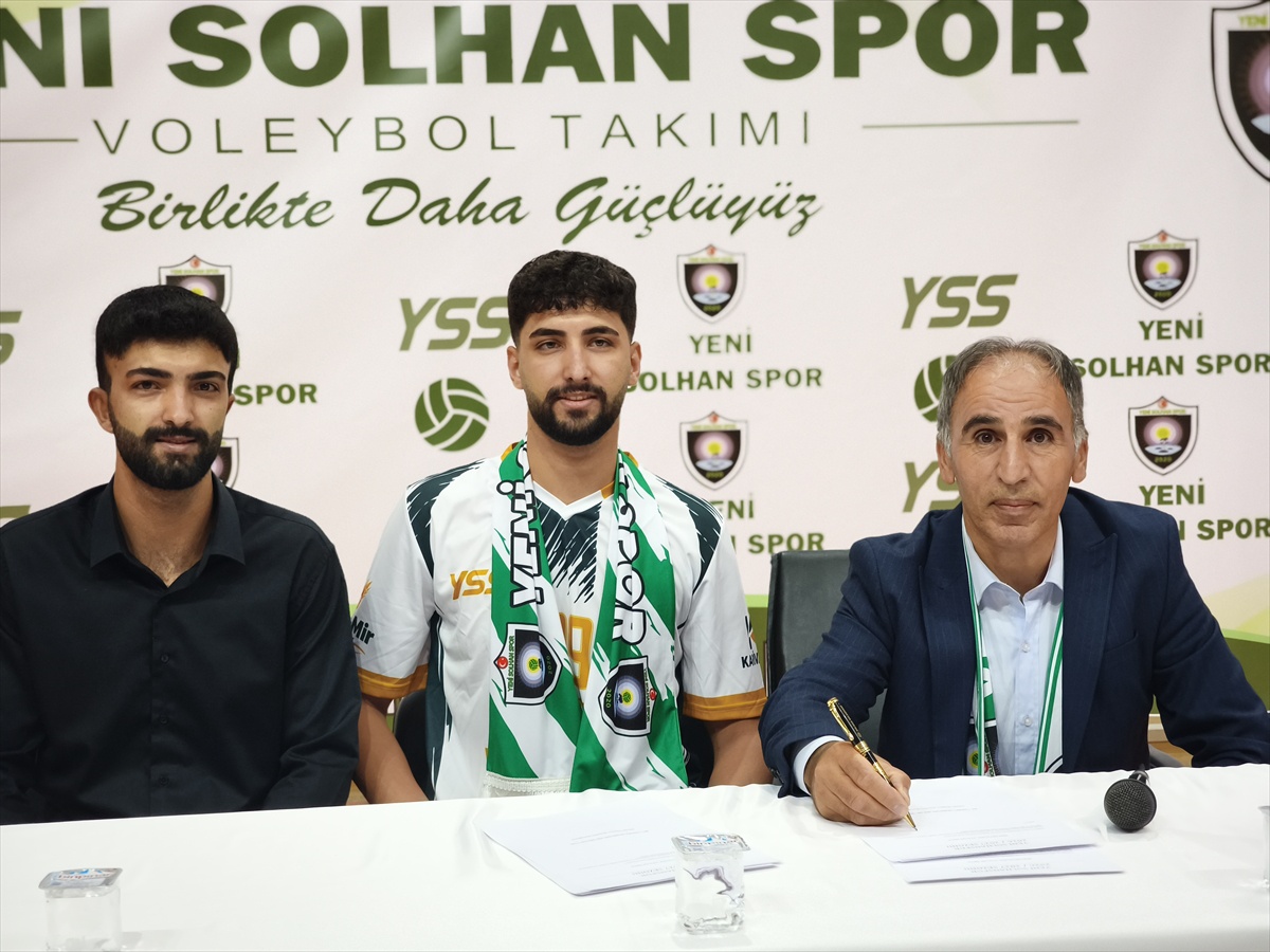 Bingöl Solhan\'da Yeni Solhan Spor, Voleybol 2. Ligi öncesi imza töreni yaptı