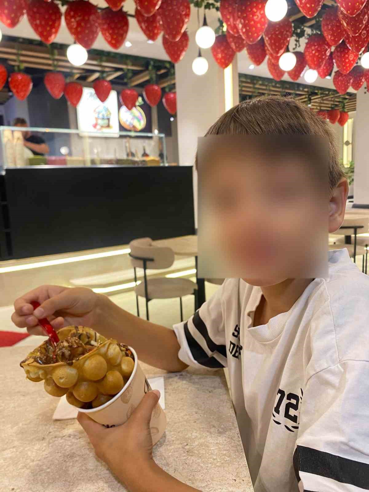 Bursa İnegöl\'de 15.00\'te kaybolan 10 yaşındaki çocuk alışveriş merkezinde bulundu