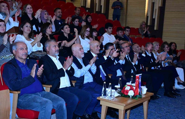 Anadolu Mektebi, Cengiz Dağcı'yı Eskişehir'de vefatının 15. yılında konserle andı