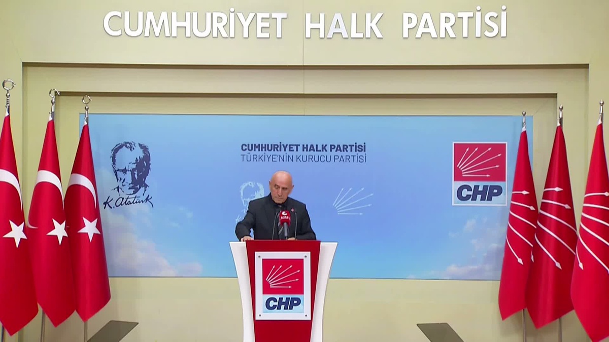 CHP\'li Kaya, Turgutlu\'da 11 öğrencinin yaralandığı saldırıda Bakanı sorumlu tuttu