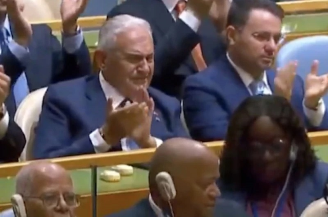 Cumhurbaşkanı Erdoğan, BM Genel Kurulu kürsüsünde Sezai Karakoç’un şiirini okudu