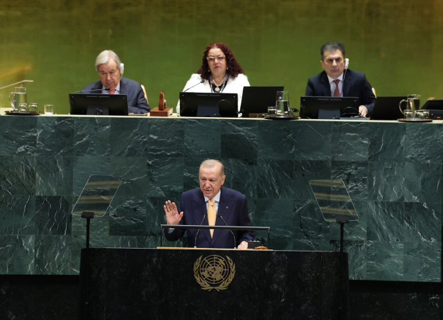 Cumhurbaşkanı Erdoğan, BM kürsüsünden dünyaya seslendi! Salonda alkış tufanı kopartan sözler