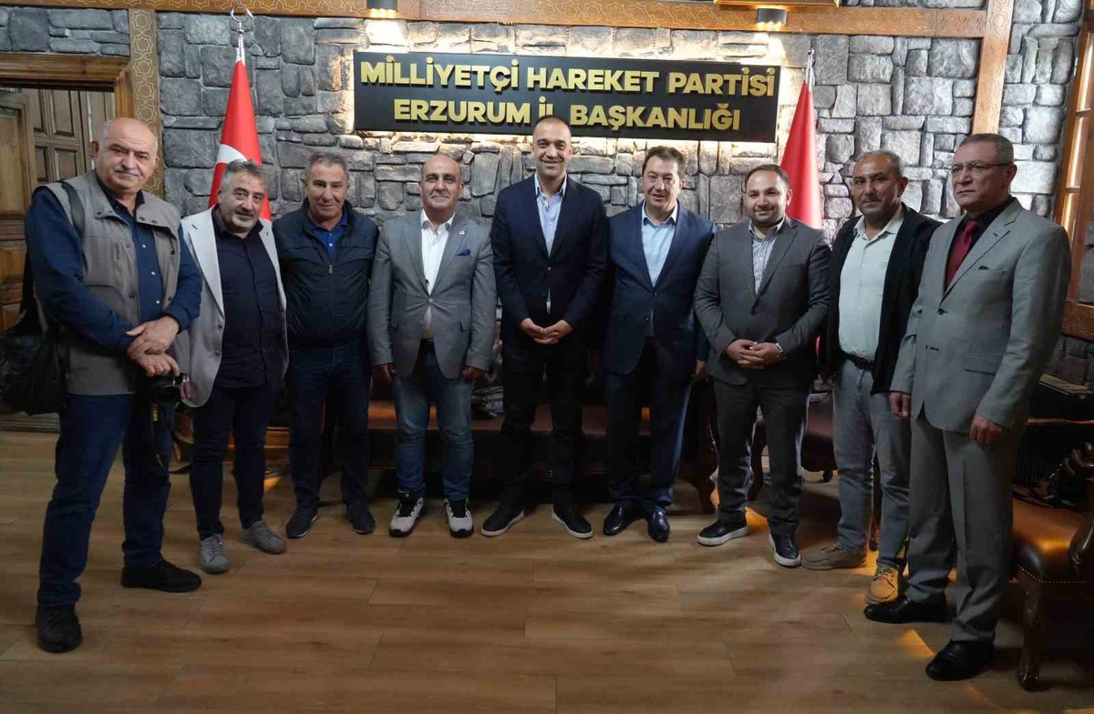 Gazeteciler, MHP Erzurum İl Başkanı Yurdagül\'e hayırlı olsun ziyaretinde bulundu