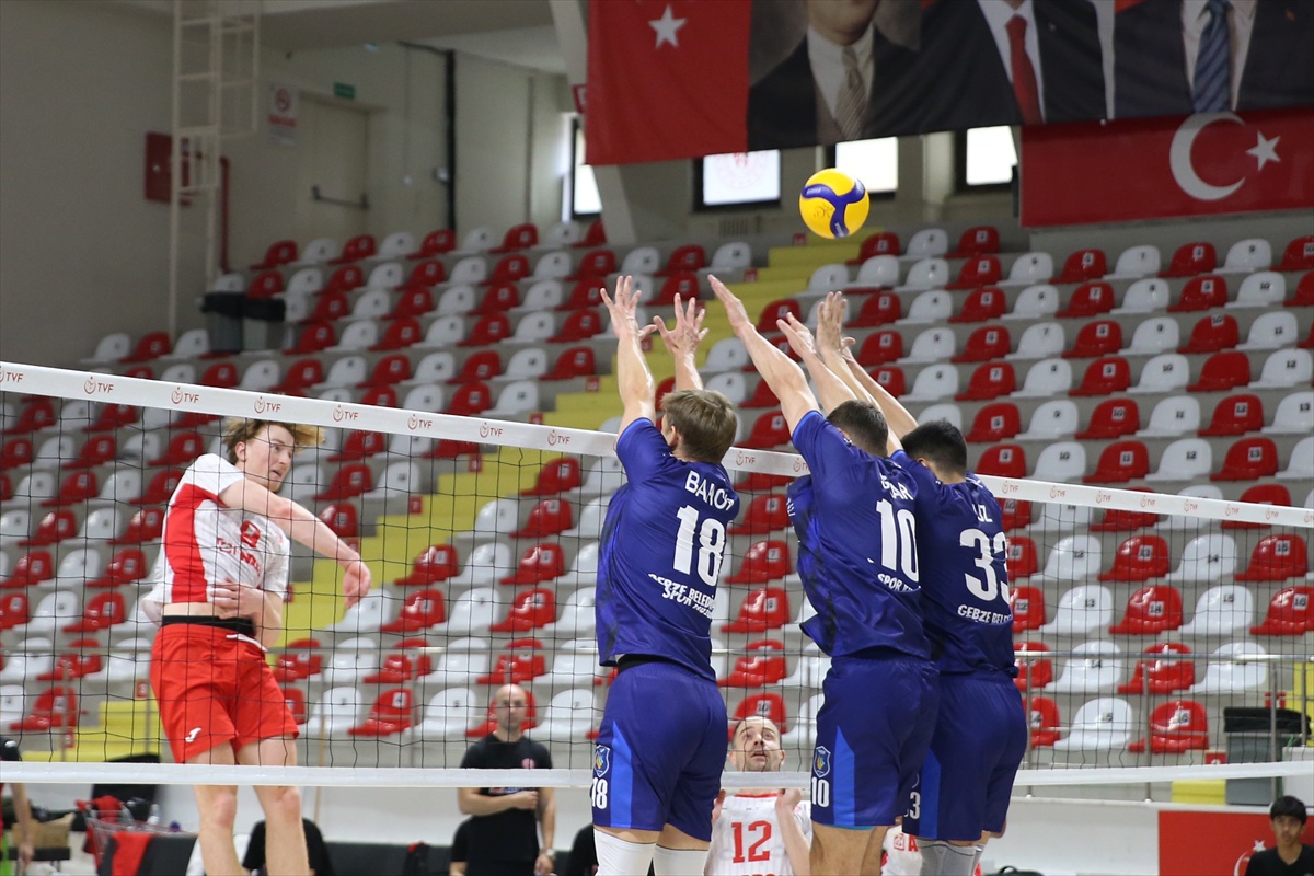 Gebze Belediyespor hazırlık turnuvasında Sungurlu\'yu 3-1 yendi, ikinci günü tamamlandı