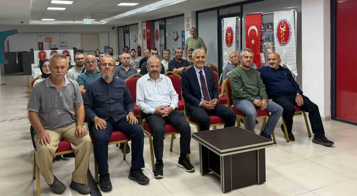 Düzce Veteriner Hekimleri Odası\'nda üyeler, Şerif Ali Karanfil\'i 9. kez başkan seçti