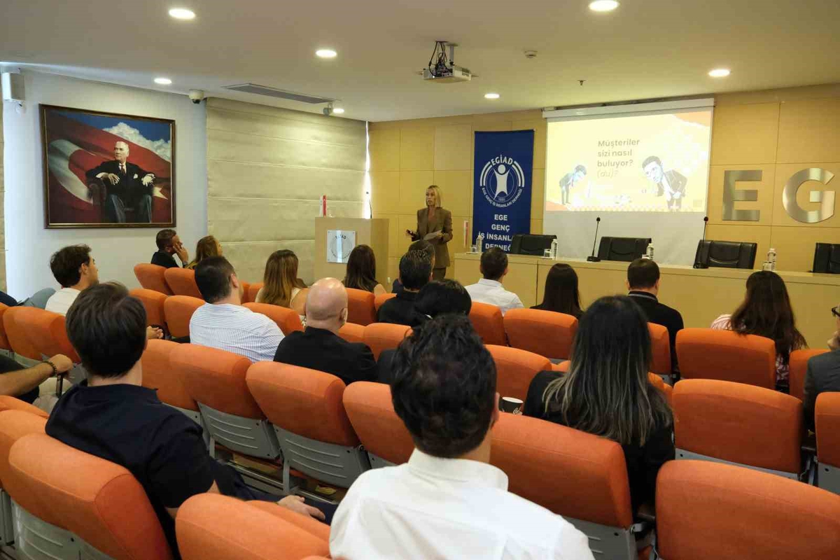EGİAD, yapay zekâ yanıtlarında görünürlük için GEO ve AEO semineri düzenledi