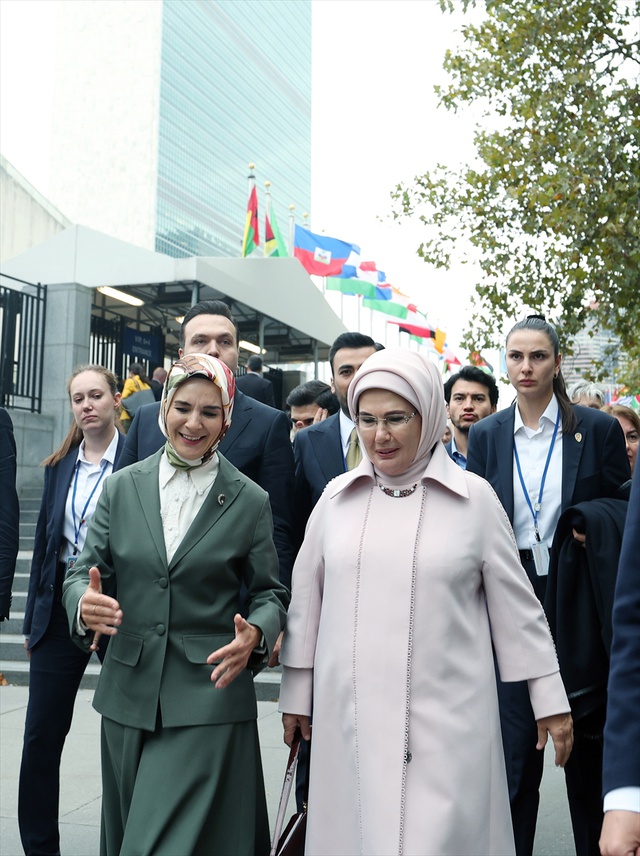 Emine Erdoğan'dan BM'de tarihi çağrı: Çocuk güvenliği tasarımın çıkış noktası olmalı