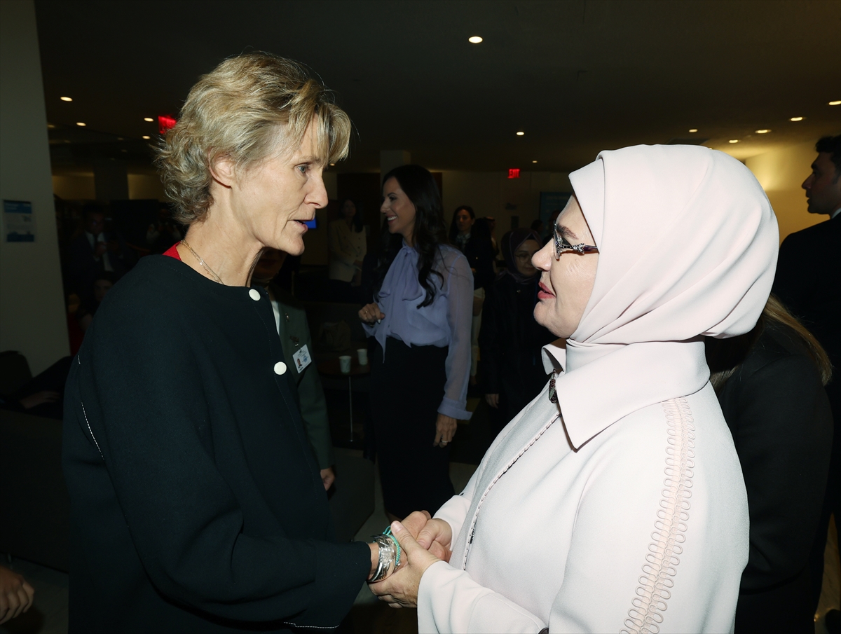 Emine Erdoğan\'dan BM\'de tarihi çağrı: Çocuk güvenliği tasarımın çıkış noktası olmalı