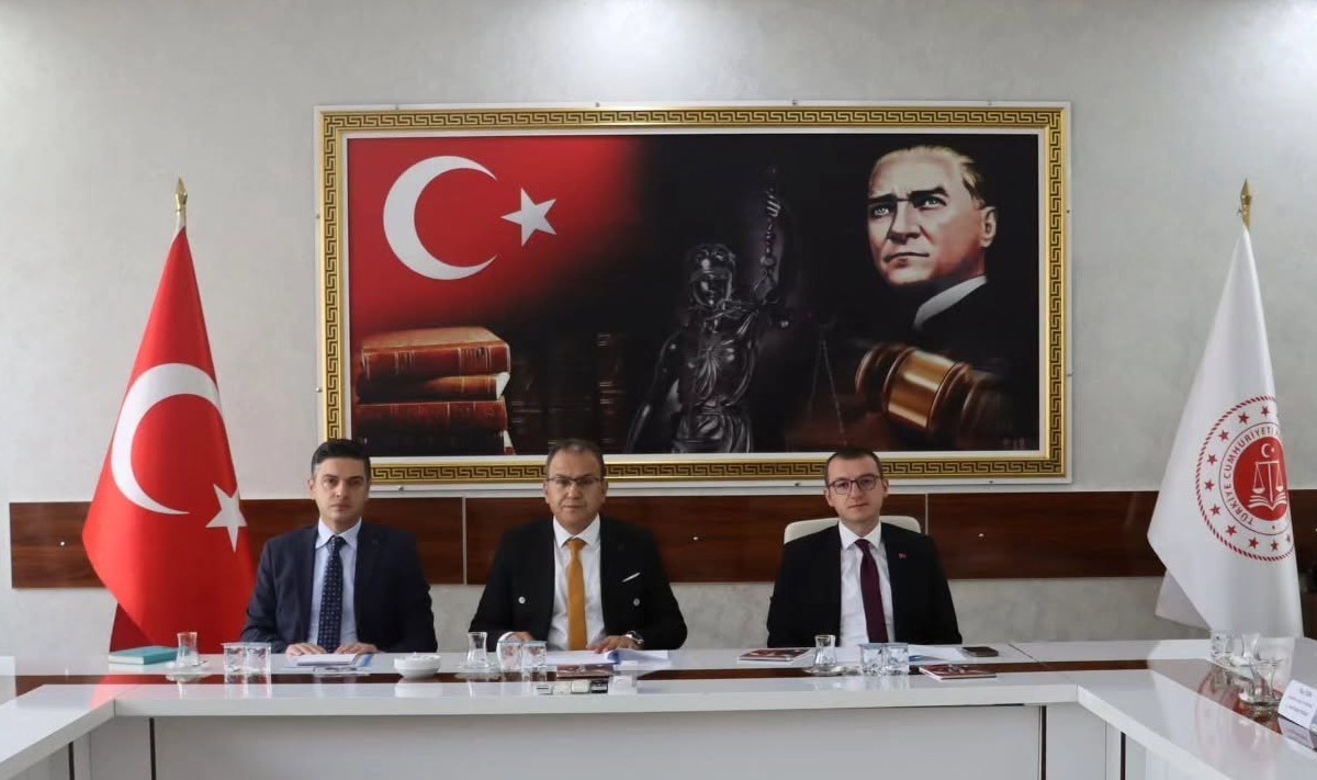 Erzurum\'da başsavcılar uyuşturucu ve yasa dışı bahis soruşturmalarını görüştü