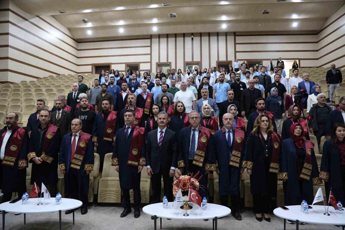 Erzurum Tıp Fakültesi 2026-2027 akademik yılını Şehir Hastanesi\'nde açtı