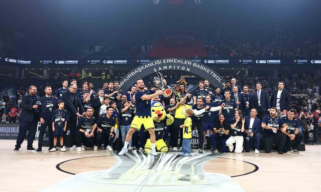 Cumhurbaşkanlığı Kupası'nda Fenerbahçe, Beşiktaş'ı 72-59 yenerek 9. kez şampiyon oldu