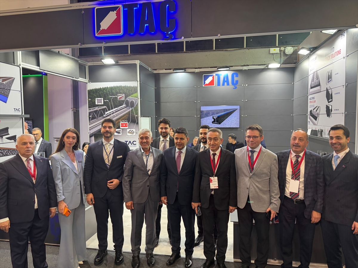Bakan Yardımcısı Boyraz, InnoTrans\'ta 72 firmayla 30 bin kilometre hedefini açıkladı