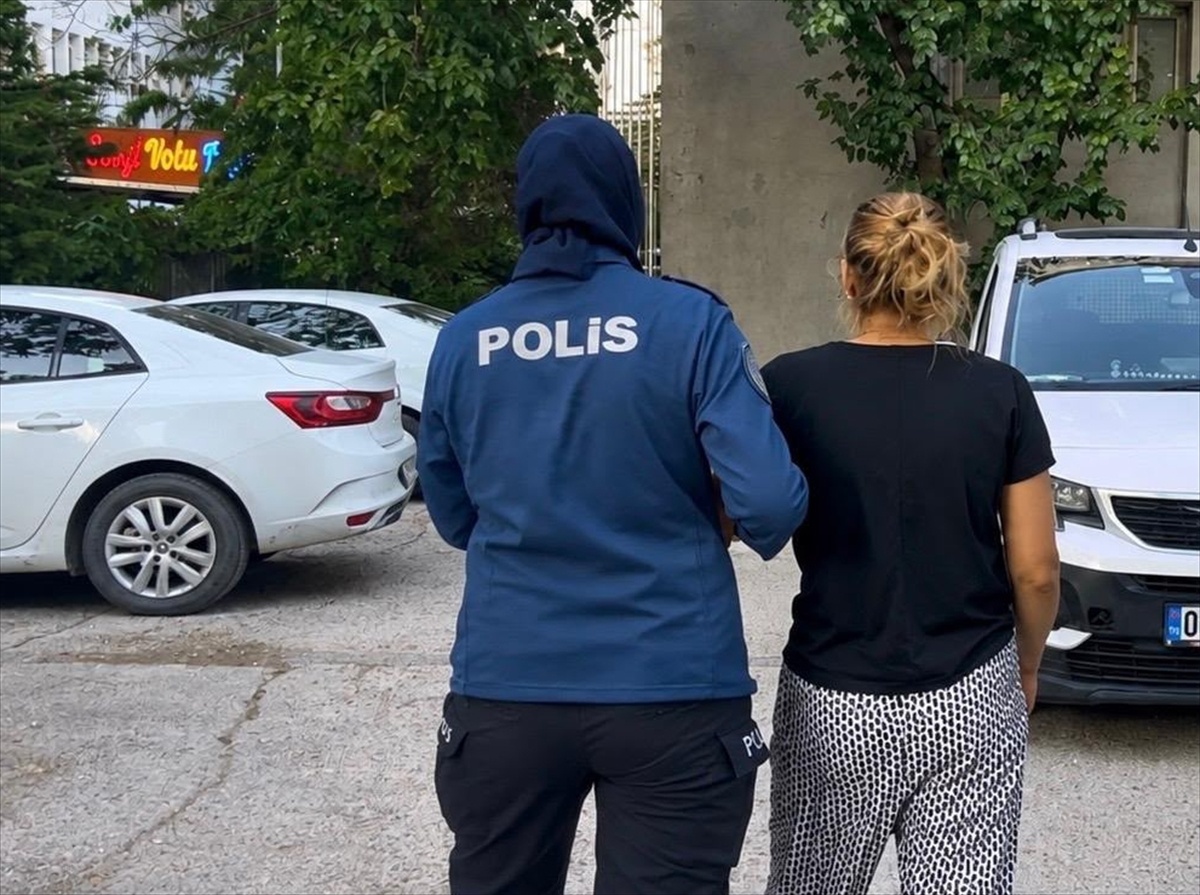 Kırıkkale\'de 19 yıl 8 ay hapis cezası olan firari, evin gizli bölmesinde yakalandı