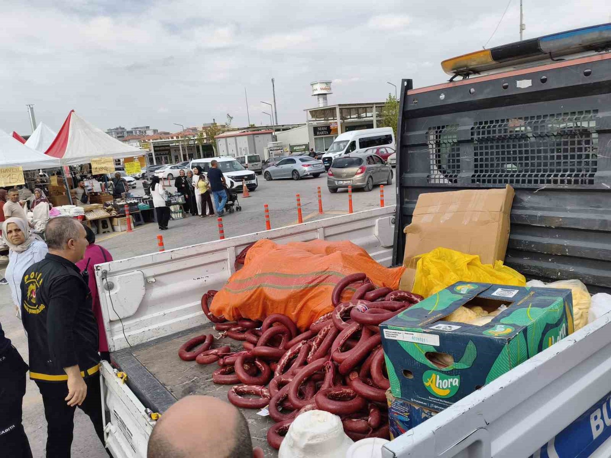 Malatya\'daki fuarda \'dana sucuk\' adıyla satılan 230 kilo piliç sucuğa el konuldu