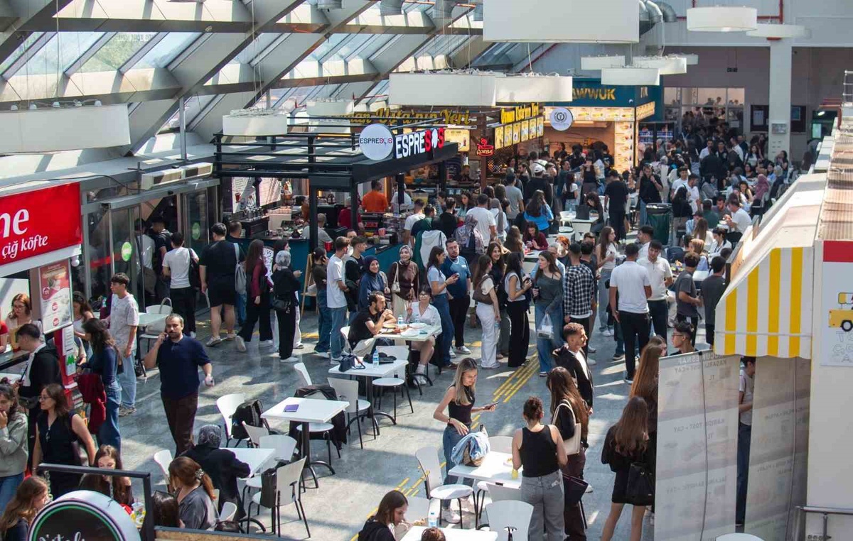 OMÜ\'de yeni dönem 48 bin 129 öğrenciyle başladı, yemekler 21-25 Eylül\'de ücretsiz