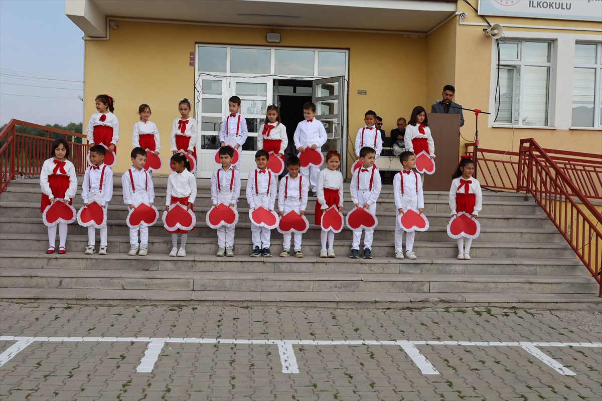 Orta\'da İlköğretim Haftası kutlandı