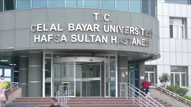 Özçağdaş, Manisa Turgutlu'daki okul saldırısı mağdurlarının ailelerini ziyaret etti
