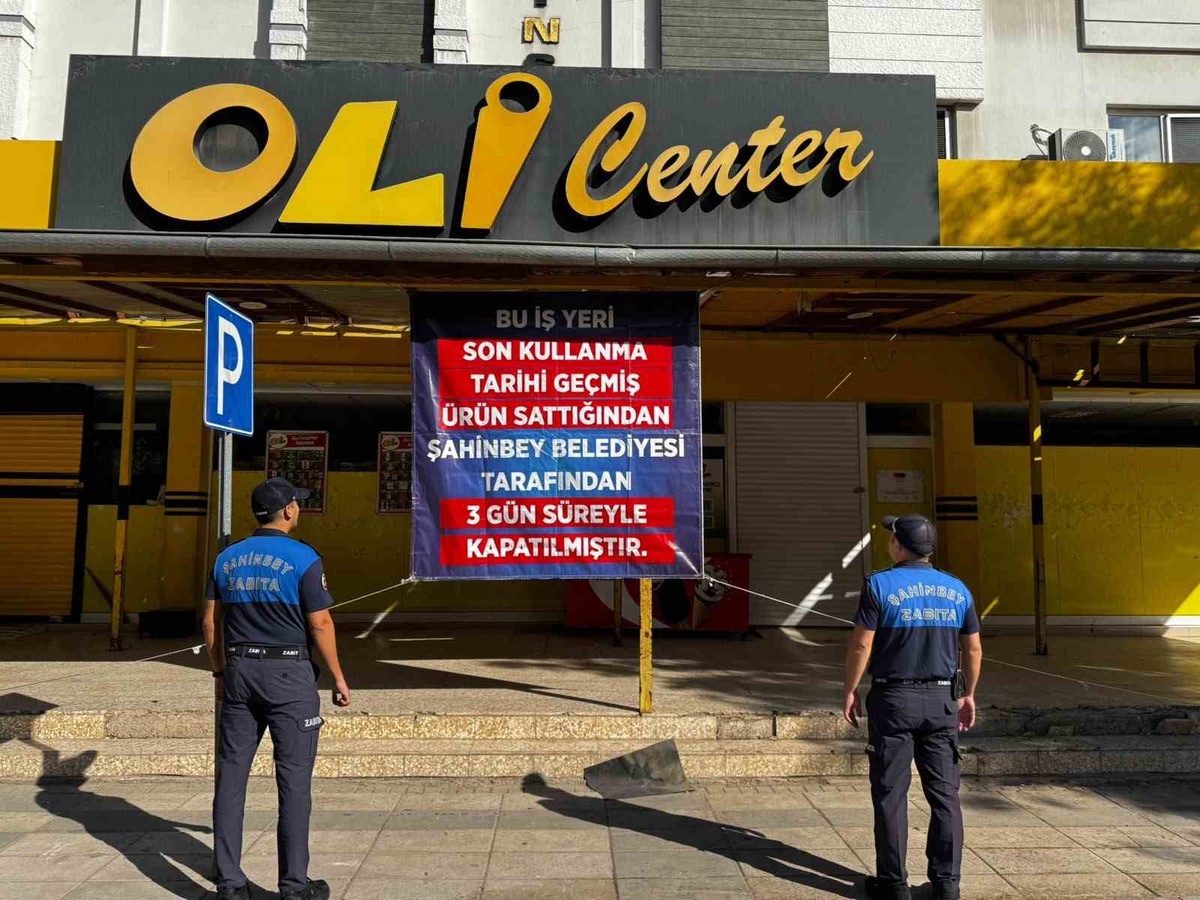 Şahinbey\'de son kullanma tarihi geçmiş ürün satan 3 market 3 gün kapatıldı