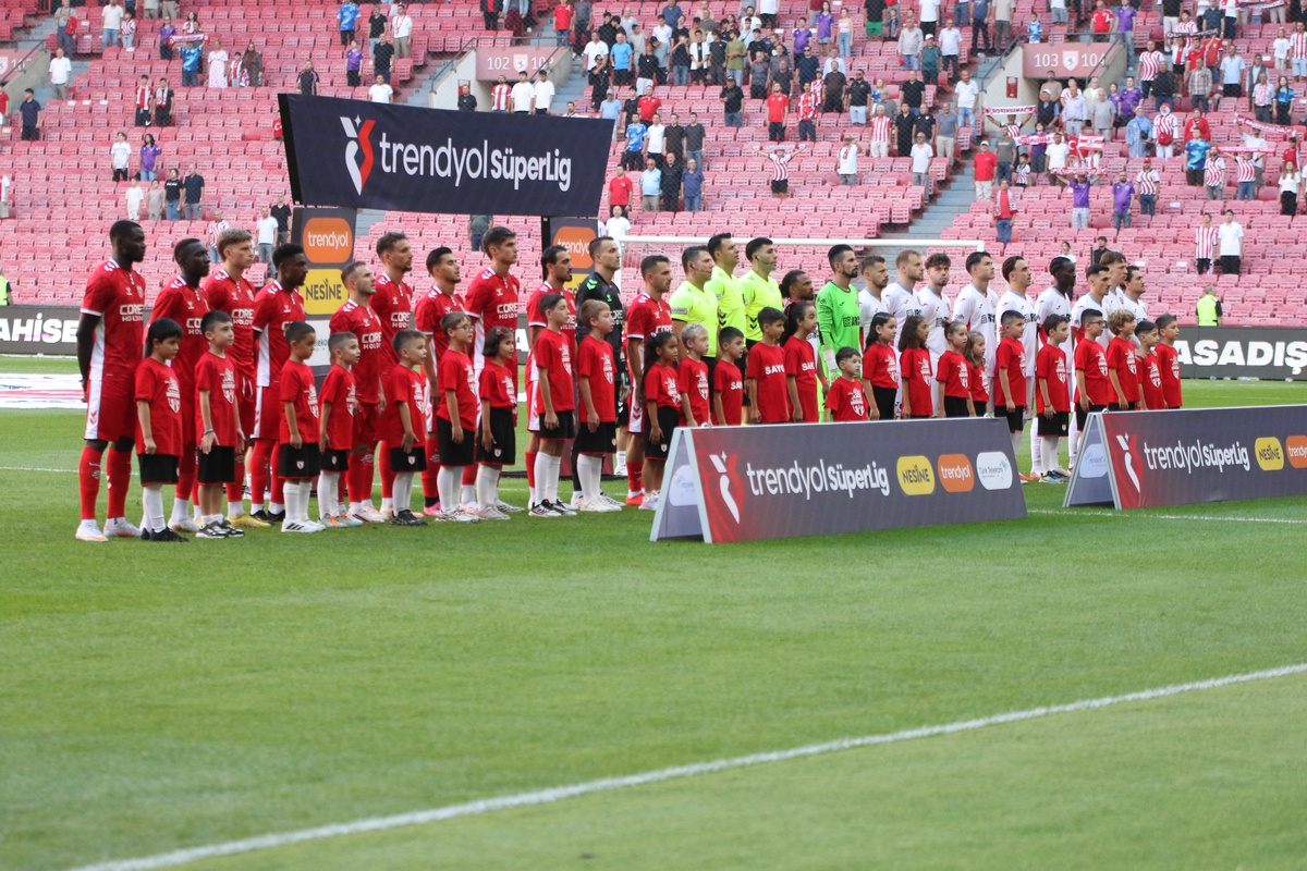 Samsunspor'da 7 futbolcu cuma gününe kadar özel programda çalışacak