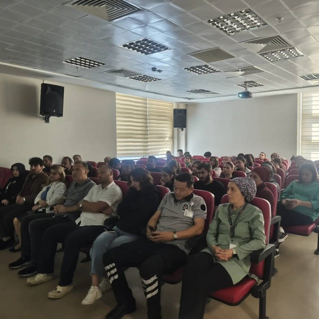 Ayancık Devlet Hastanesi personeline iş sağlığı ve güvenliği eğitimi verildi
