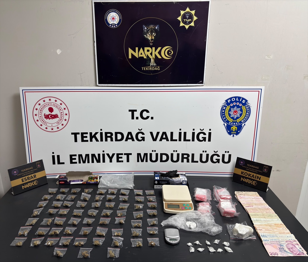 Tekirdağ\'da 25 uyuşturucu zanlısı tutuklandı, 4 milyon lira ele geçirildi