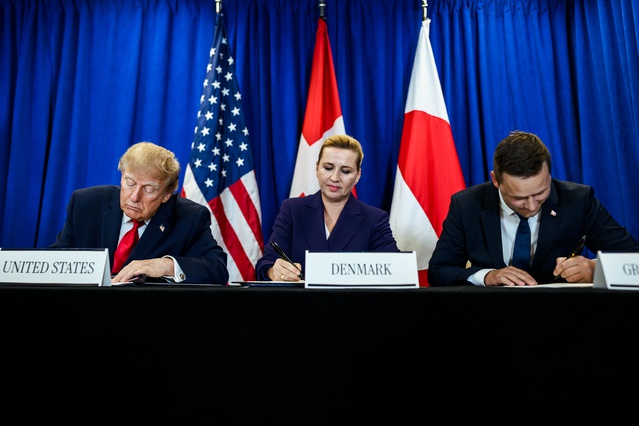 Trump, Danimarka ve Grönland başbakanları New York'ta güvenlik anlaşmasına imza attı