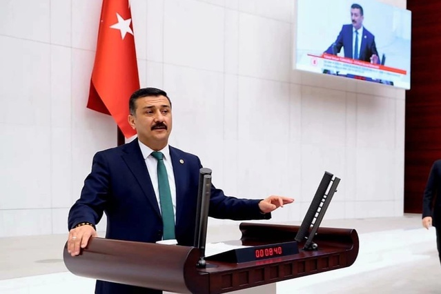 Türkoğlu, Manisa Turgutlu'da 8 yaralı okul saldırısı sonrası Tekin'e güvenliği sordu