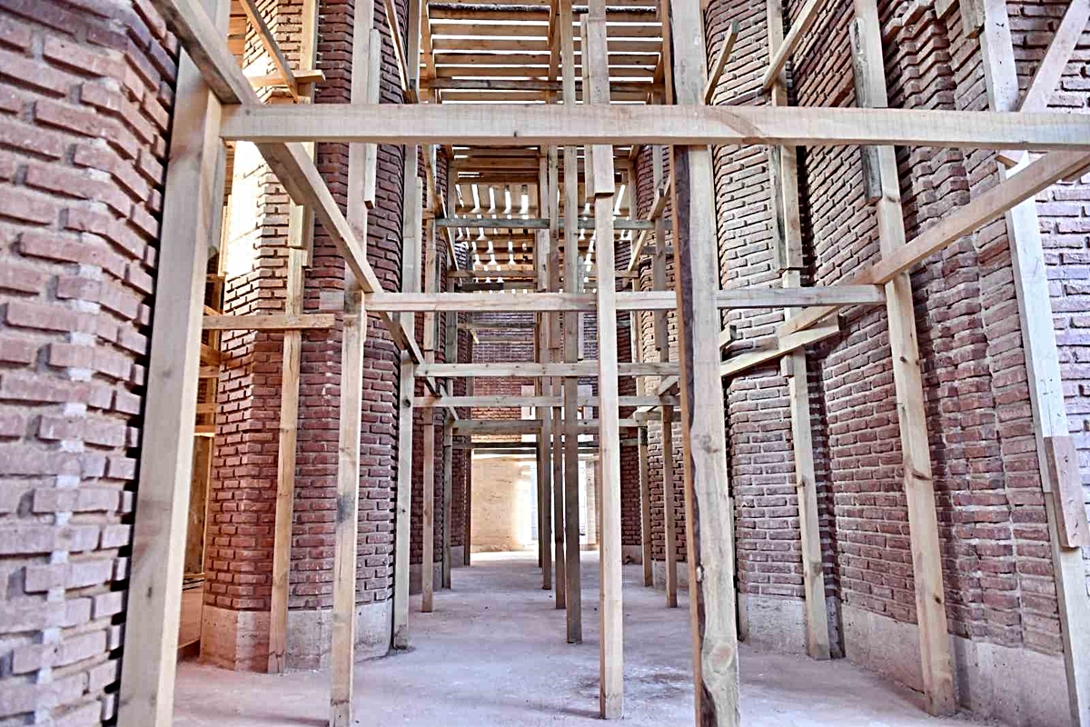 Eski Van Şehri\'ndeki 800 yıllık Ulu Camii\'nde aslına uygun restorasyon sürüyor