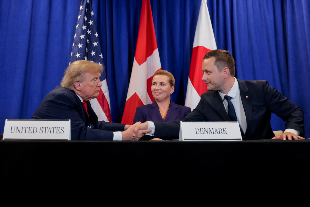 Trump, Danimarka ve Grönland\'la ABD askeri varlığını genişletecek anlaşmayı imzaladı