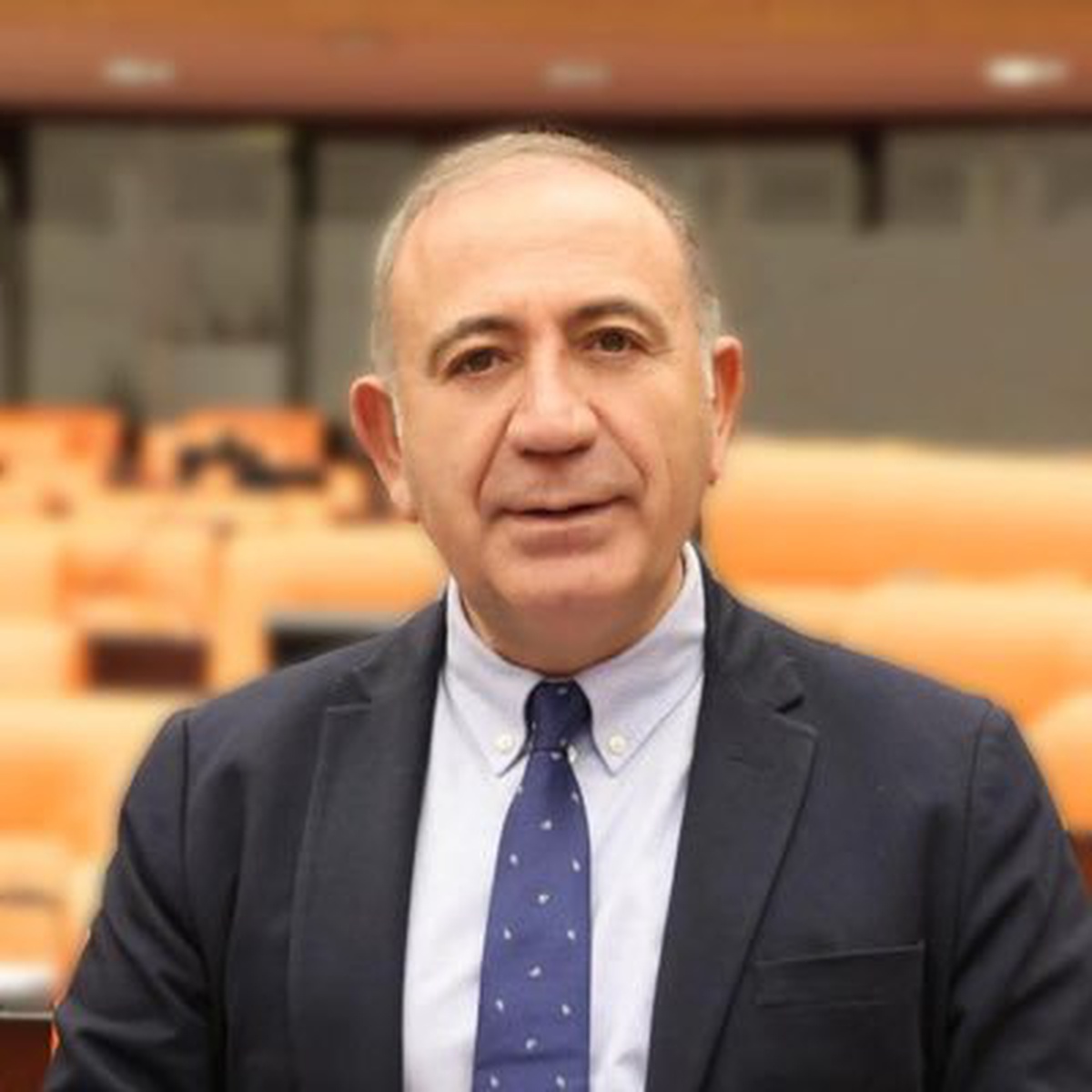 Adalar\'da AK Parti adayına oy veren 3 CHP\'li meclis üyesi disipline sevk edildi