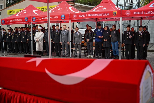 Kocaeli İzmit'te parkta spor yaparken kalp krizi geçiren astsubay İbrahim Ay öldü