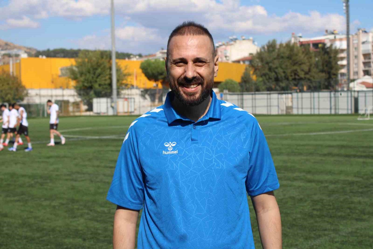 Aydınspor şampiyonluk parolasıyla ilk antrenmanını yaptı, Kuşadasıspor\'u konuk edecek