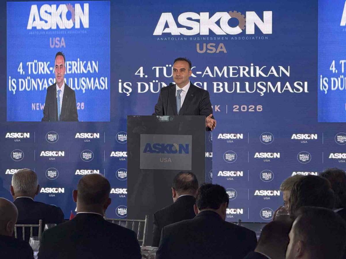 Bakan Kacır: "Bugünün Türkiye’si dünyanın en büyük 11. savunma sanayi ihracatçısı"