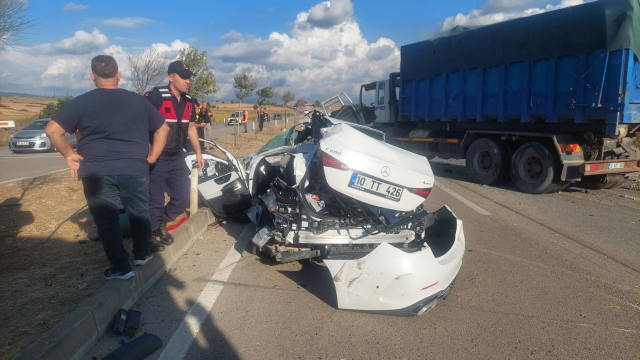 Bandırma’da yürek yakan kaza! Anne, kızı ve doğmamış bebeği hayatını kaybetti