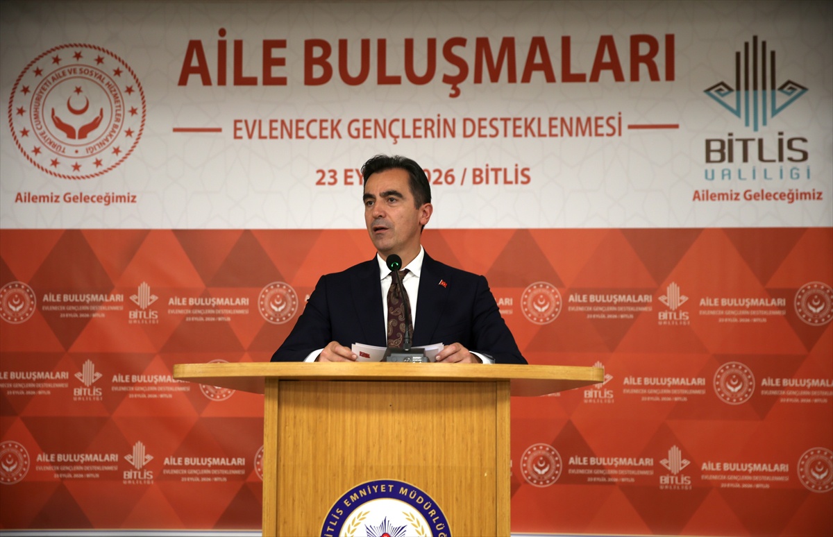 Evlilik kredisiyle yuva kuran genç çiftlere Bitlis\'te Polisevi\'nde program düzenlendi