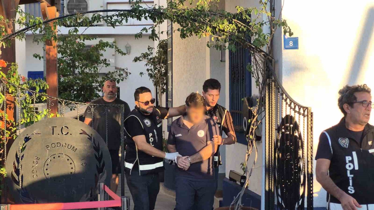 Bodrum\'da rüşvet iddiasıyla Bölge Liman Başkanı gözaltına alındı